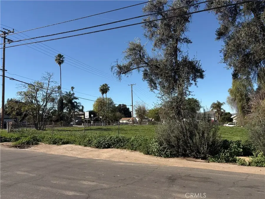 257 Highland, Riverside, CA 92507 - Image #2