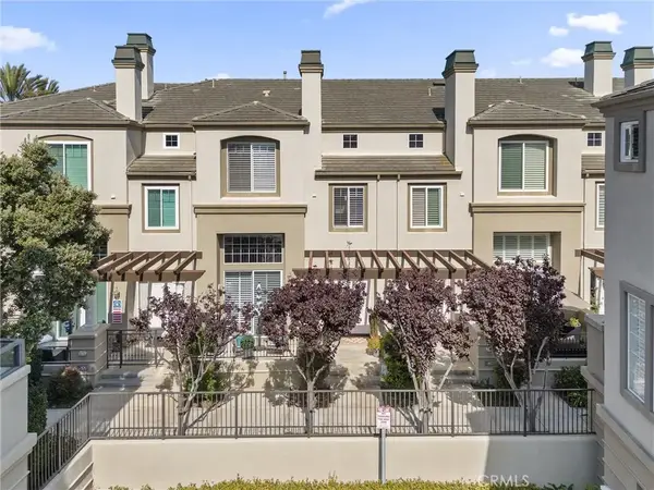 19271 Surfwave Drive, Huntington Beach, CA 92648