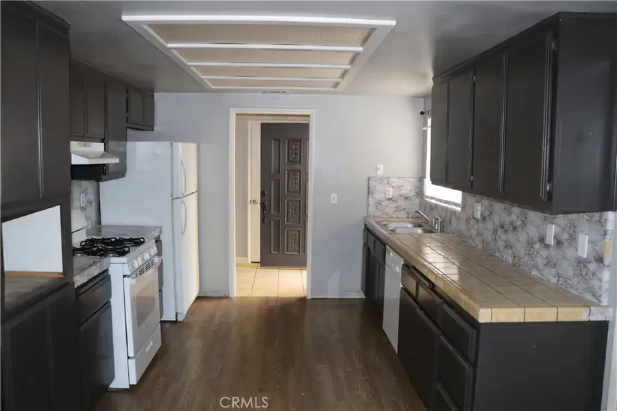 7864 Newhall Avenue, Hesperia, CA 92345 - Image #3