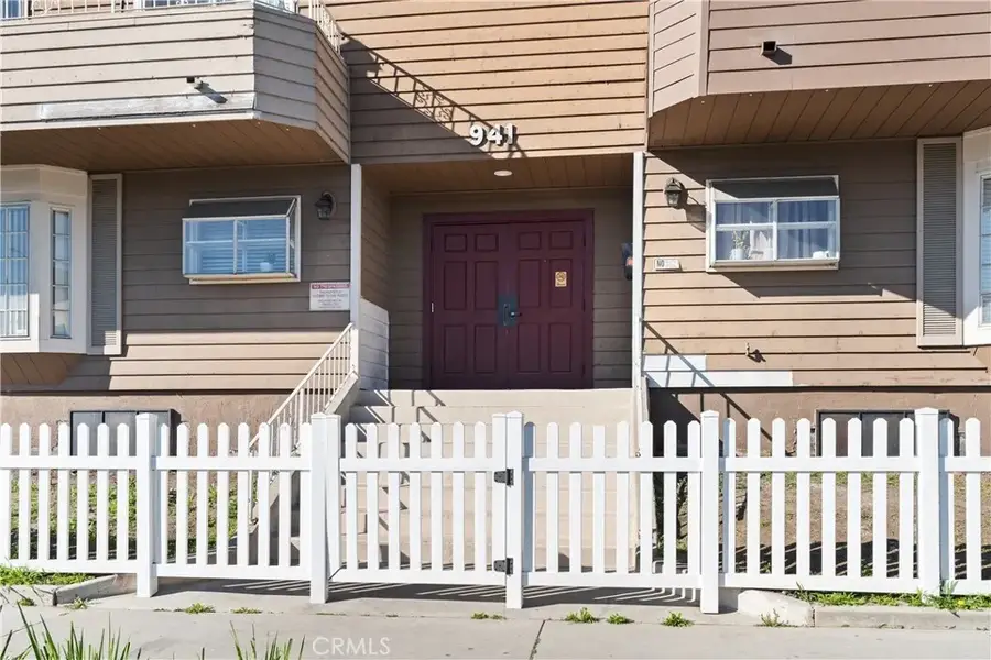 941 Elm #16, Long Beach, CA 90813 - Image #2