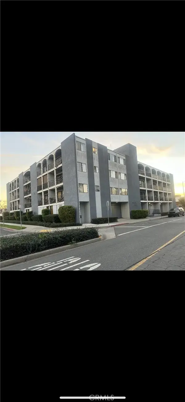 4595 California Ave., Long Beach, CA 90807