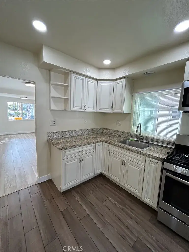 2033 W Burnett Street, Long Beach, CA 90810 - #3