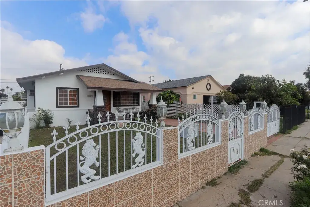 1111 W 54th, Los Angeles, CA 90037 - Image #1