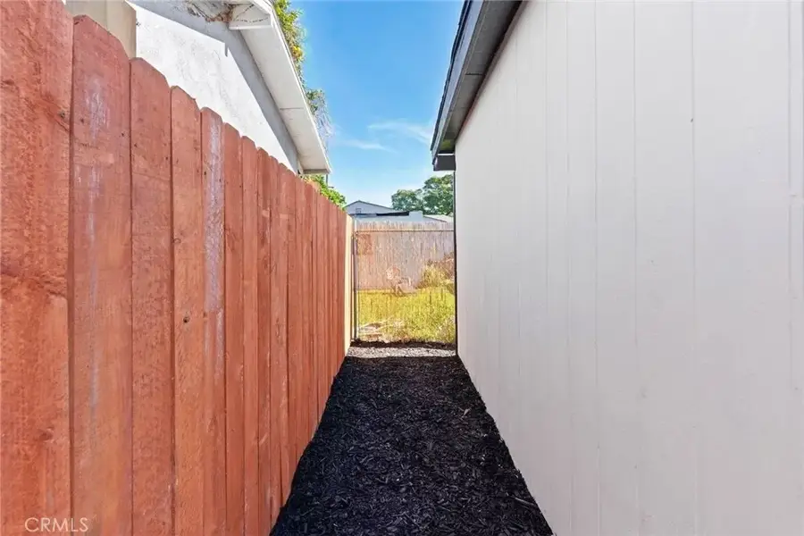 1619 W 68th, Los Angeles, CA 90047 - Image #2