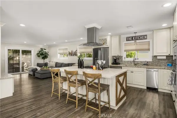 1021 E Del Mar Avenue, Orange, CA 92865