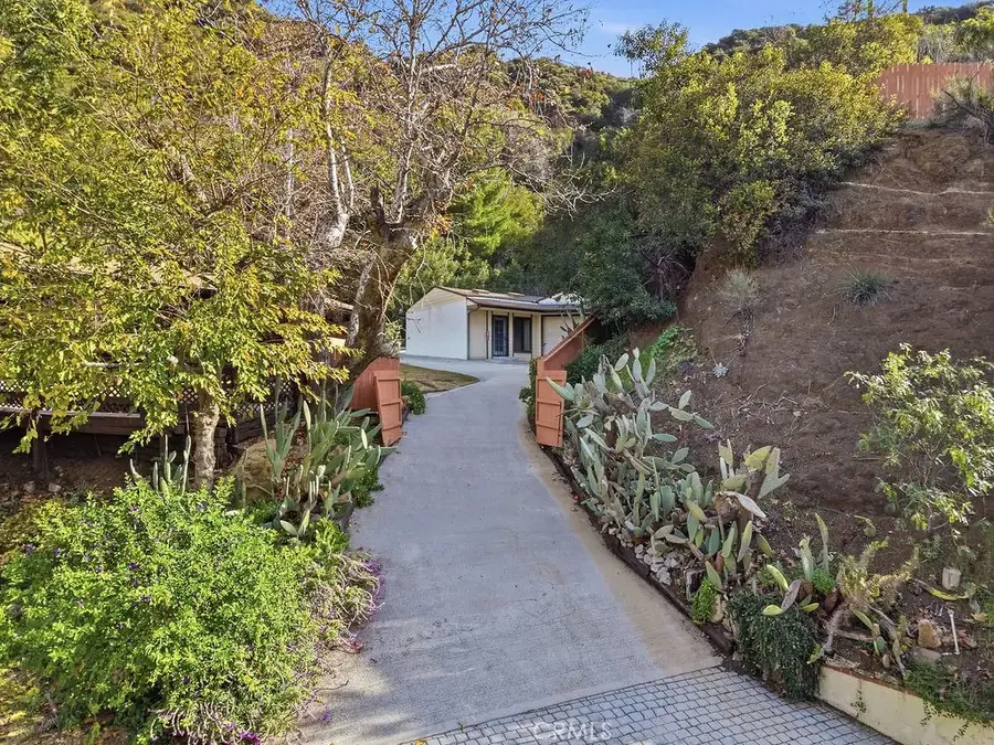 24300 Sylvan Glen, Calabasas, CA 91302 - #2