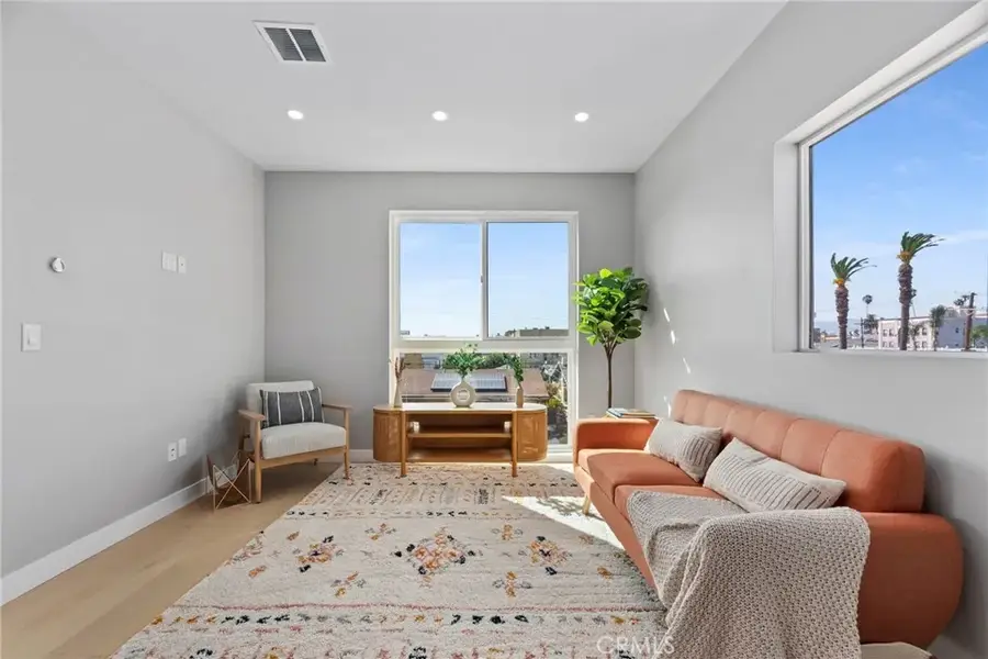 315 N Normandie, Los Angeles, CA 90004 - #3