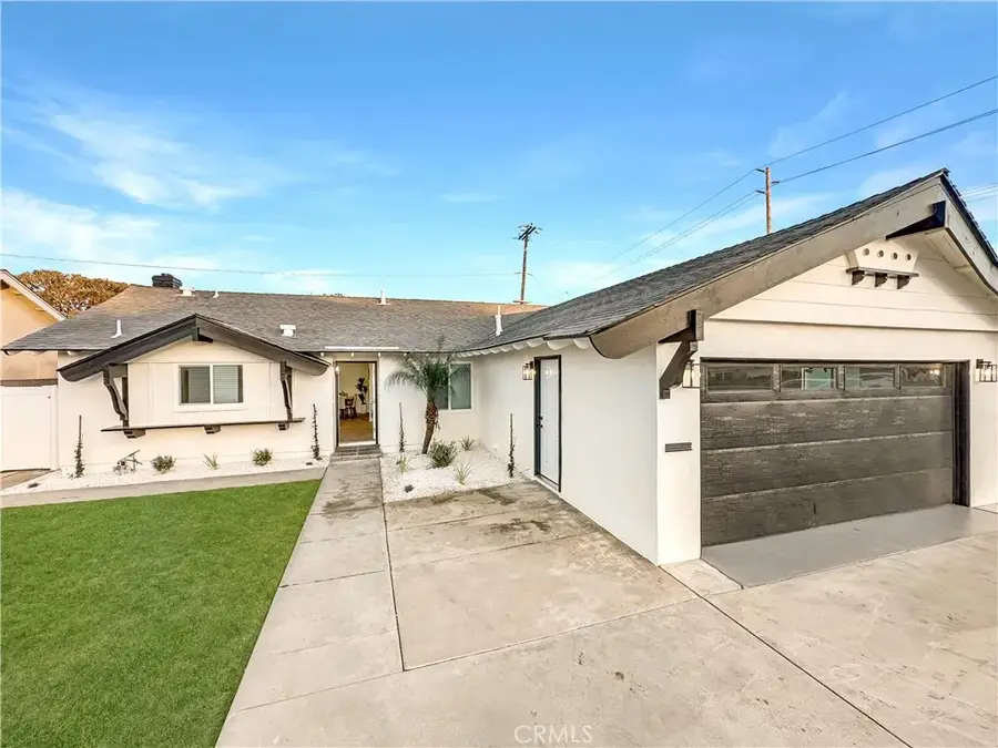17452 Jefferson, Huntington Beach, CA 92647 - #2