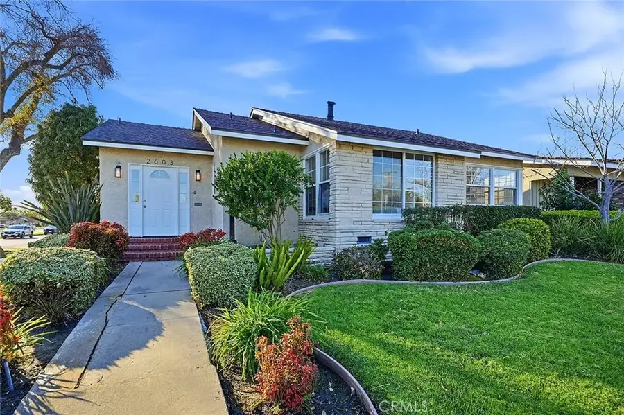 2306 Ladoga Ave, Long Beach, CA 90815 - #2