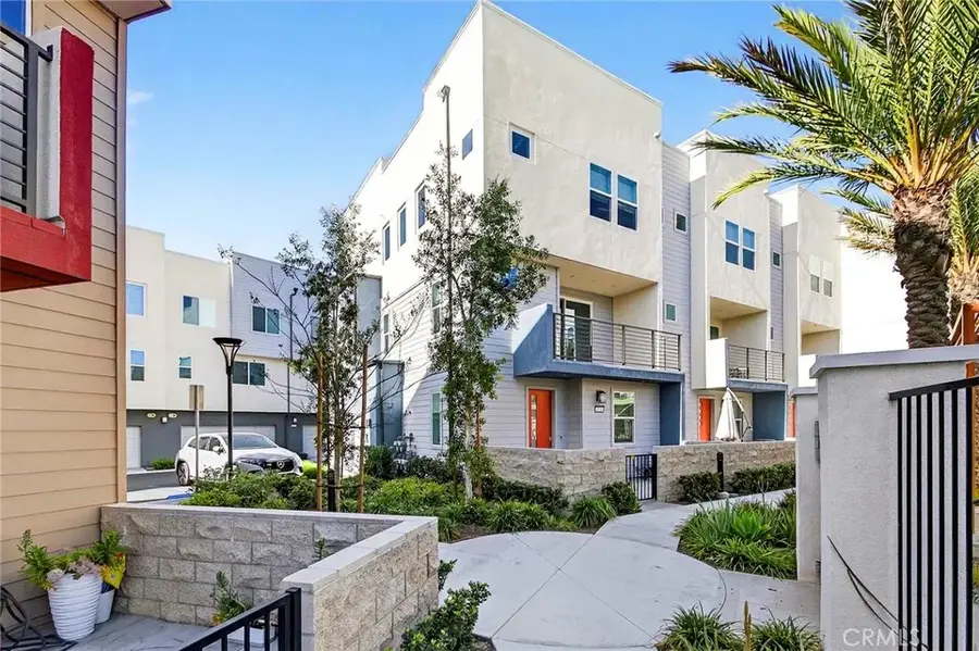 1649 W Lincoln #101, Anaheim, CA 92801 - Image #2