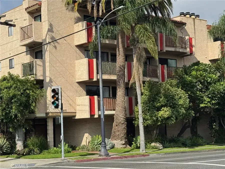 605 Redondo Avenue #206, Long Beach, CA 90814 - #3