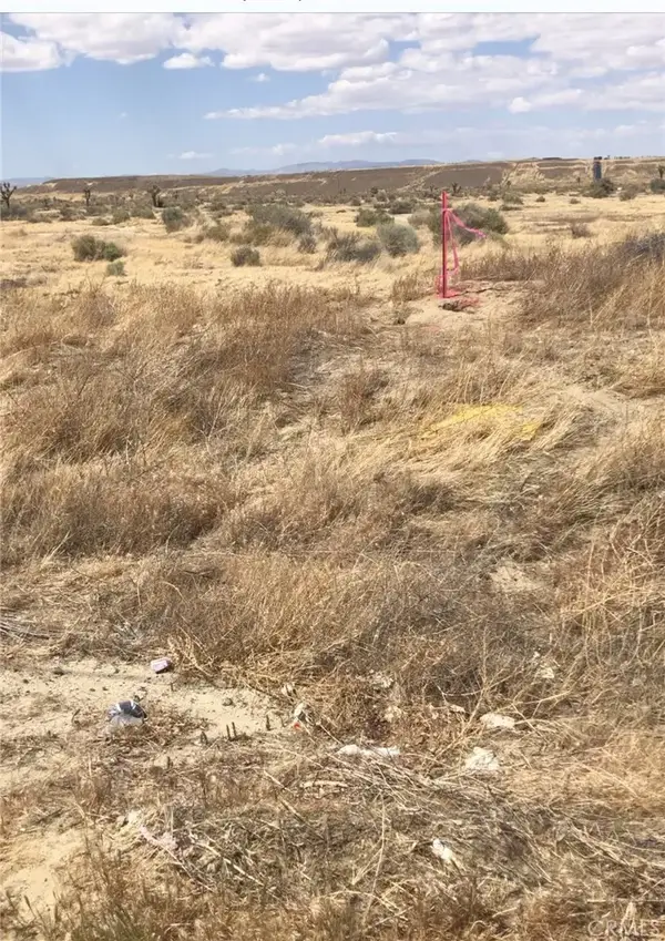 5 Avenue F-12, Lancaster, CA 93535