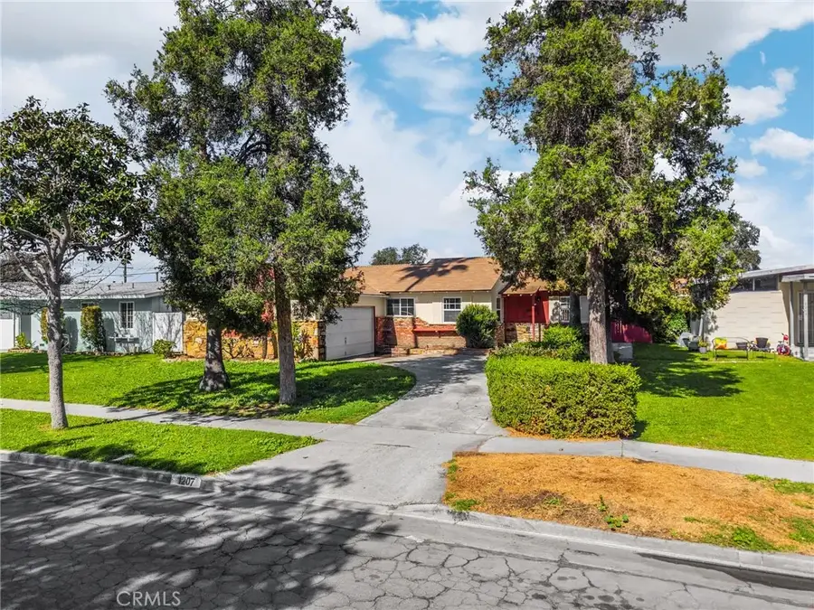 1207 W Woodcrest, Fullerton, CA 92833 - #2