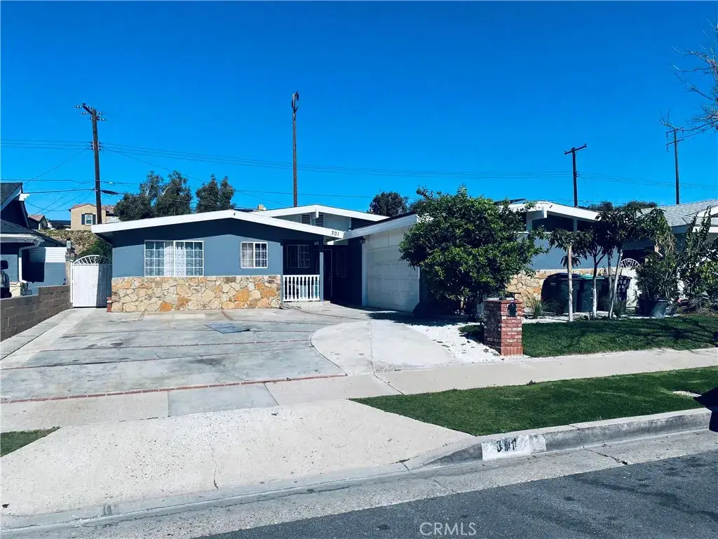301 W Parkwood, La Habra, CA 90631 - #1