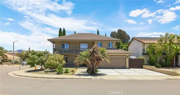 21822 Seacrest Ln, Huntington Beach, CA 92646