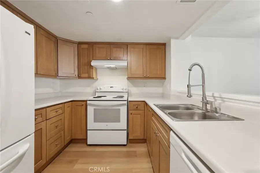 300 E Chestnut #202, Santa Ana, CA 92701 - #3