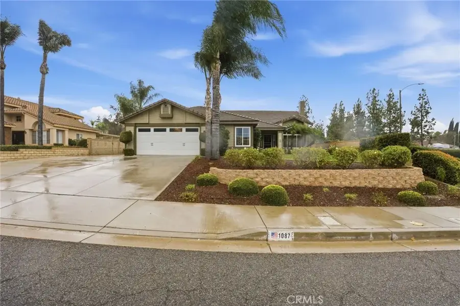 1087 Mission Grove North, Riverside, CA 92506 - #3