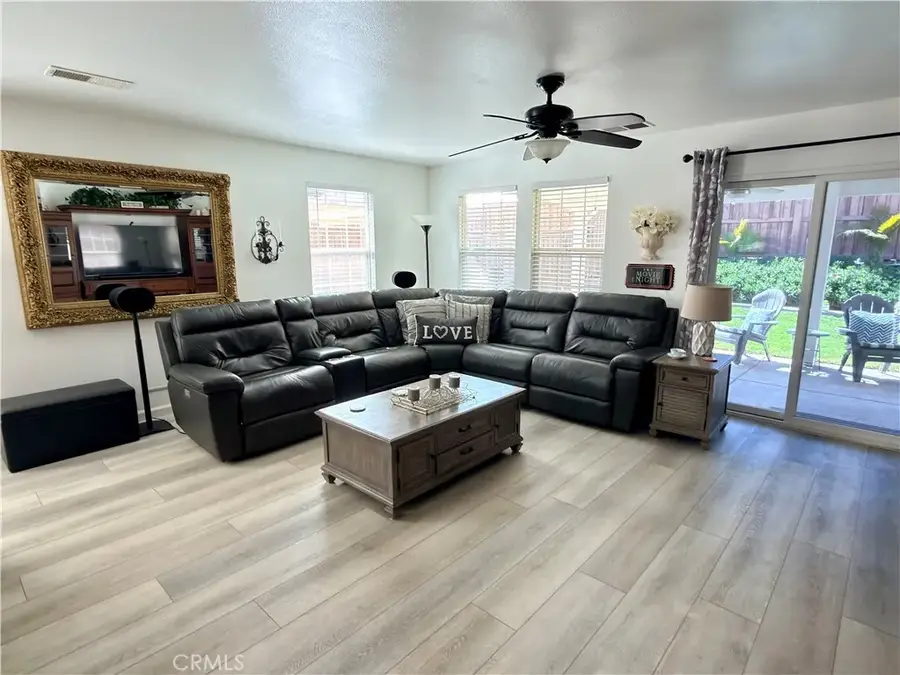 690 Julian Avenue, San Jacinto, CA 92582 - #3