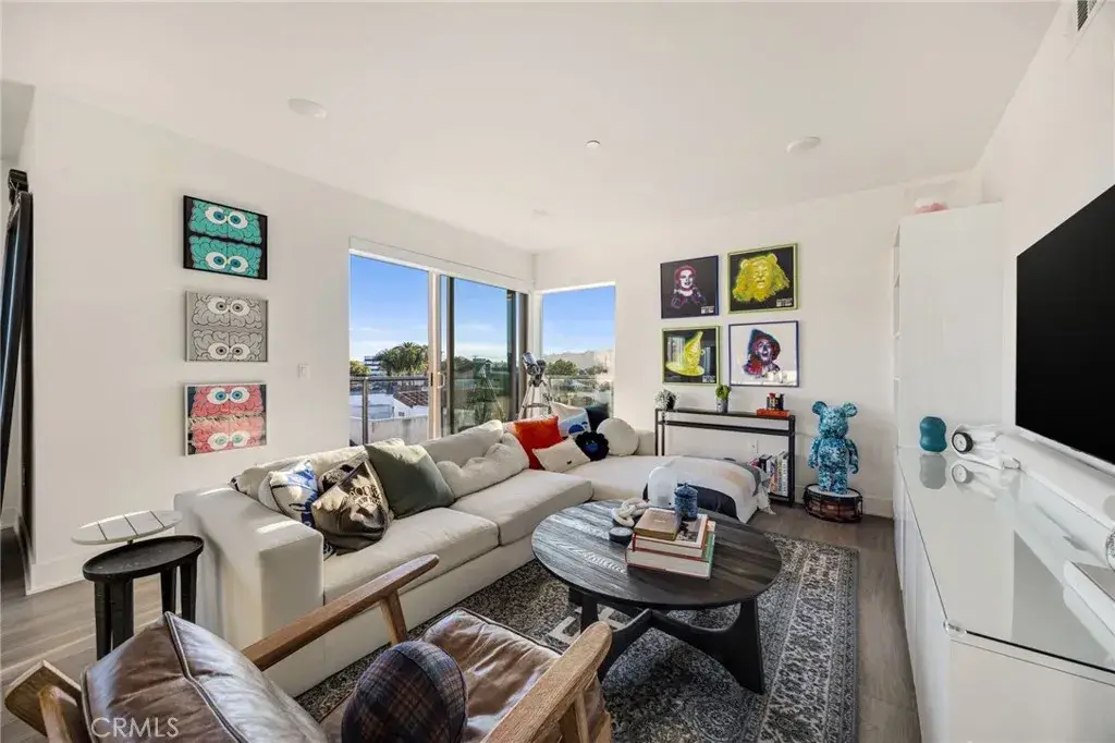 518 E Windsor #305, Glendale, CA 91205 - #1