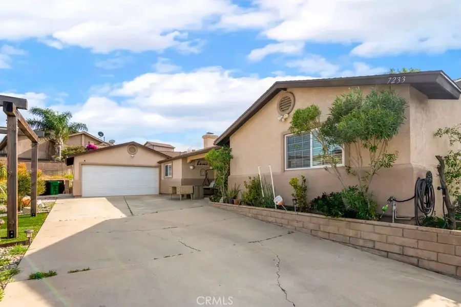 7233 Bel Air Street, Corona, CA 92881 - #2