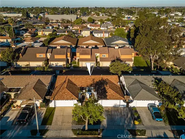 2171 Pomona, Costa Mesa, CA 92627
