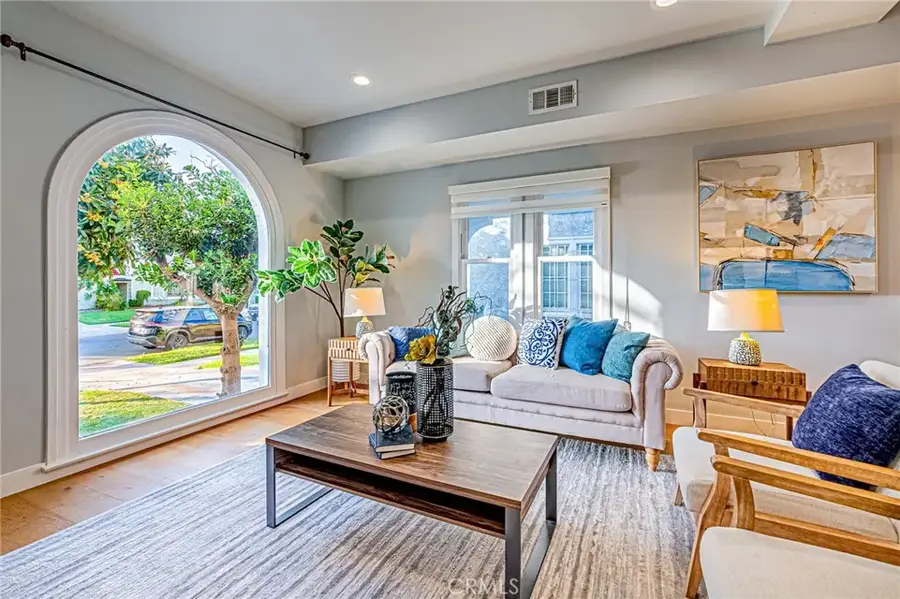 1226 Meadowbrook, Los Angeles, CA 90019 - #2