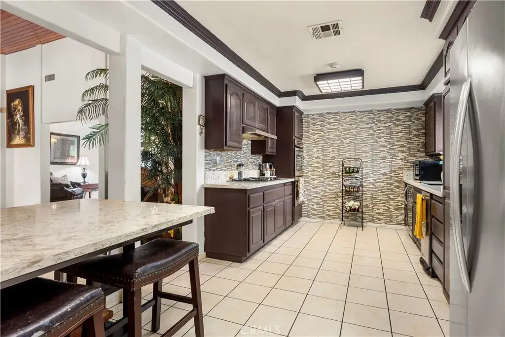 9315 Parrot, Downey, CA 90240 - #1