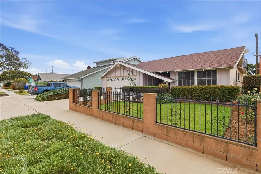 18505 S Dalton Avenue, Gardena, CA 90248 - #3