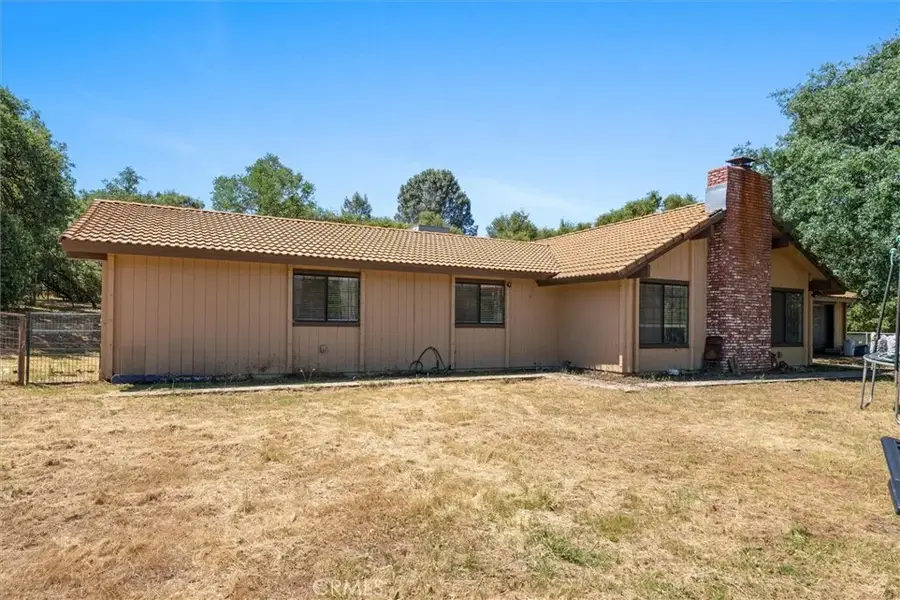 47440 Hopi Avenue, Coarsegold, CA 93614 - #3