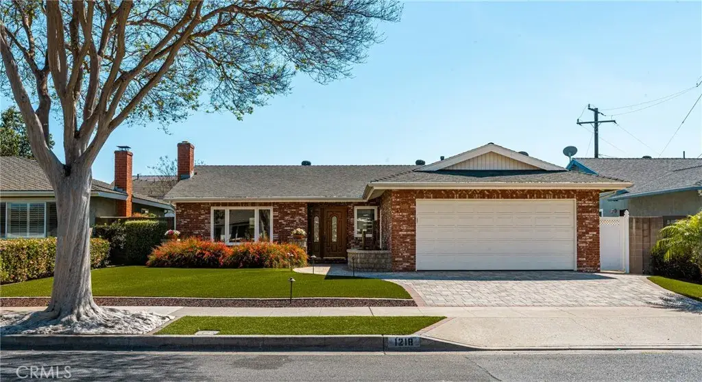 1218 E Chalynn Avenue, Orange, CA 92866 - #1