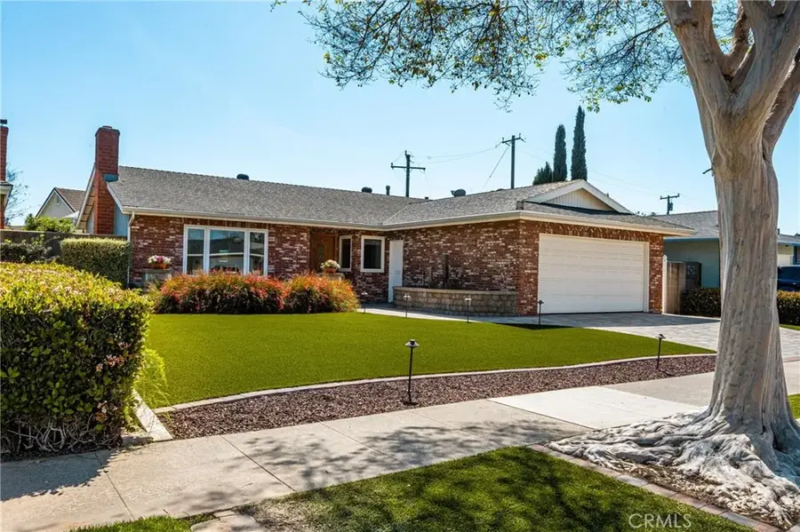 1218 E Chalynn Avenue, Orange, CA 92866 - #2