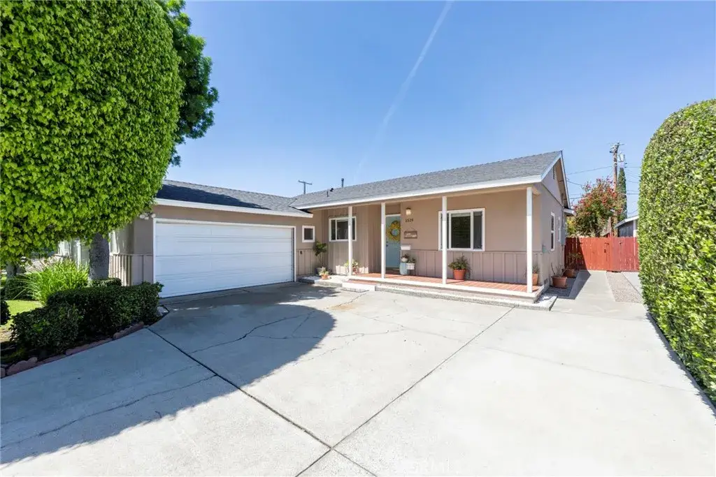 1519 Victoria, Fullerton, CA 92831 - #1