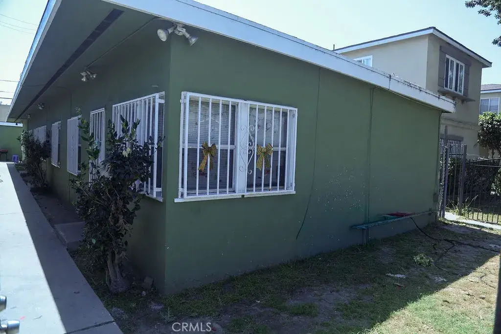 1430 W 19th, Long Beach, CA 90810 - #1
