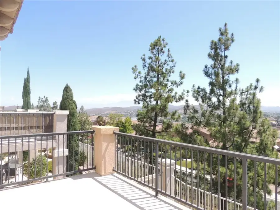7 Plaza Valenza, Lake Elsinore, CA 92532 - #3