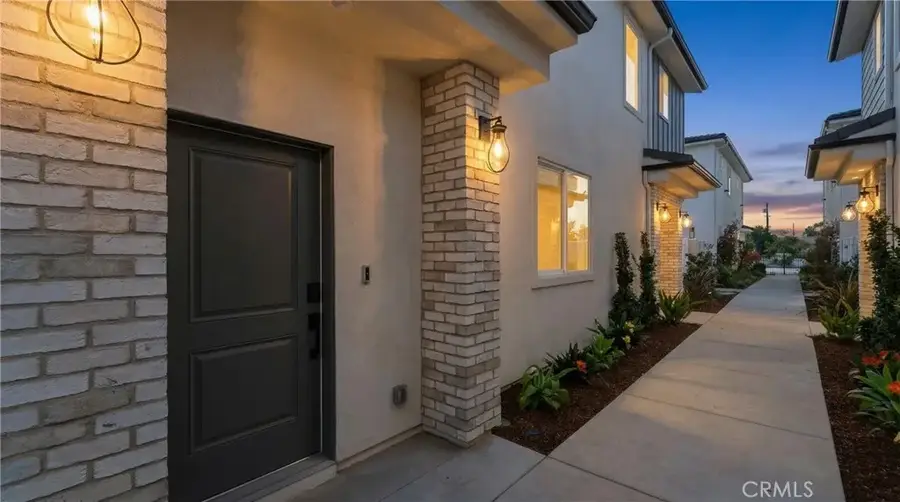 15540 Colorado Avenue, Paramount, CA 90723 - #2