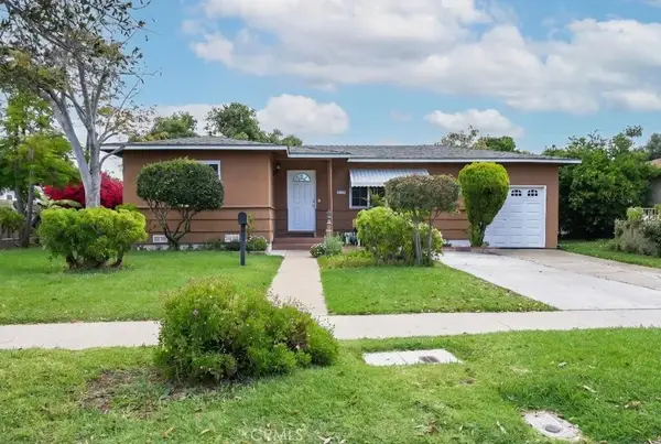 2105 S Rosewood, Santa Ana, CA 92707