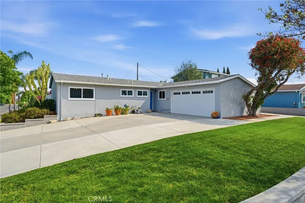 956 W Wilson St, Costa Mesa, CA 92627 - #1