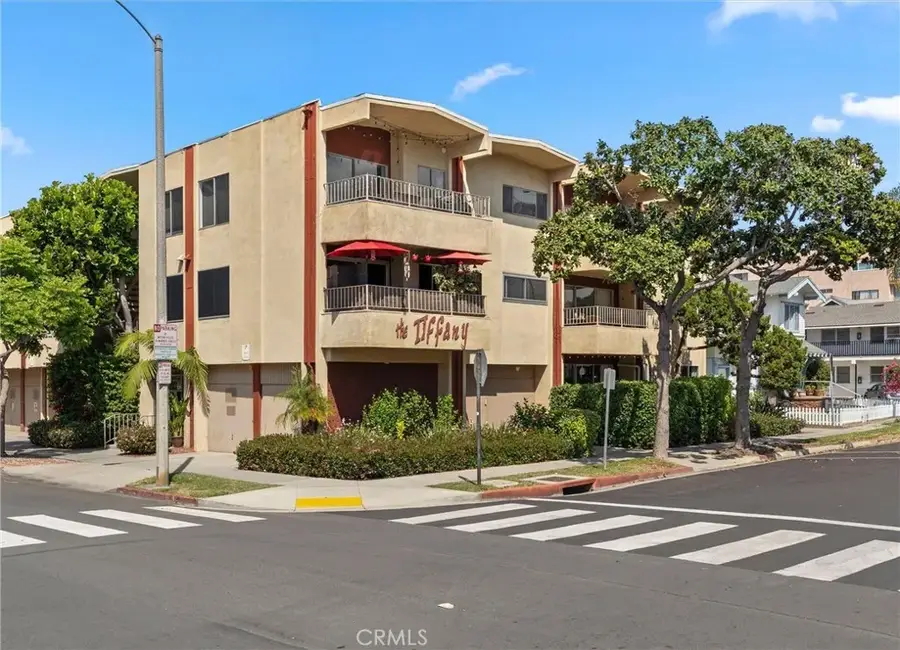 401 W 5th Street #1A, Long Beach, CA 90802 - #2