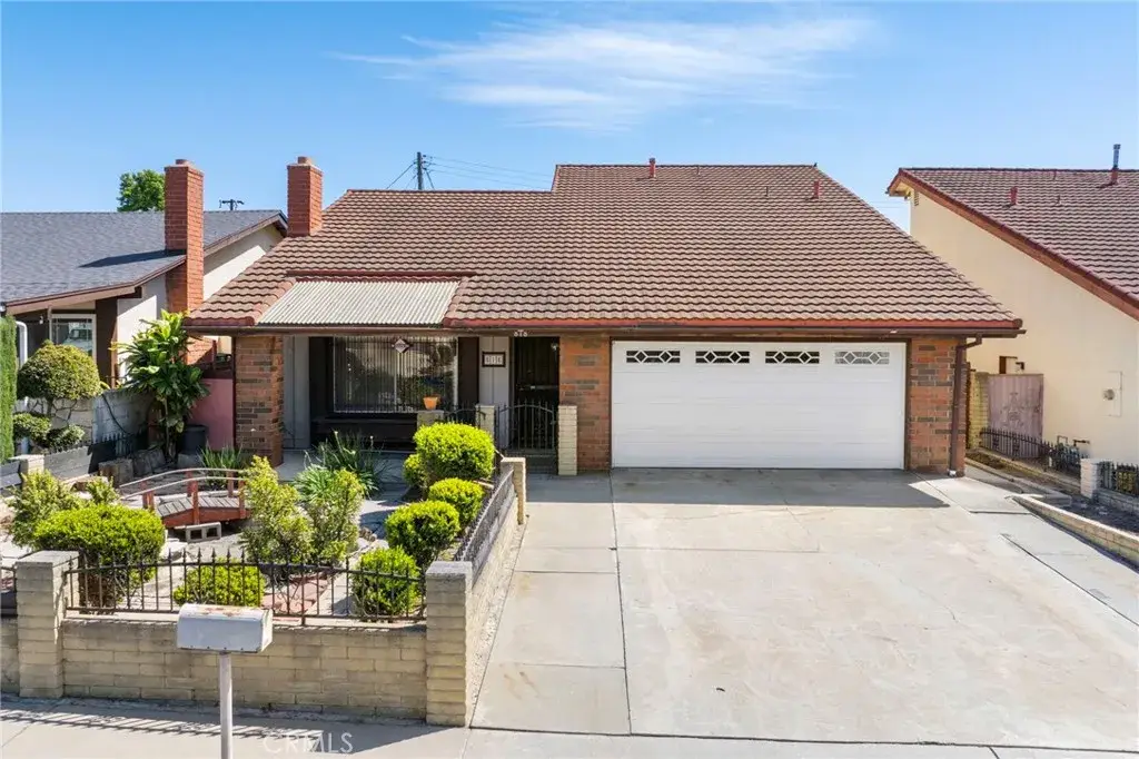 818 W 213th Street, Torrance, CA 90502 - #1