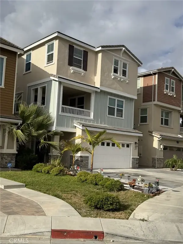 9701 Hawkeye Lane, Anaheim, CA 92804