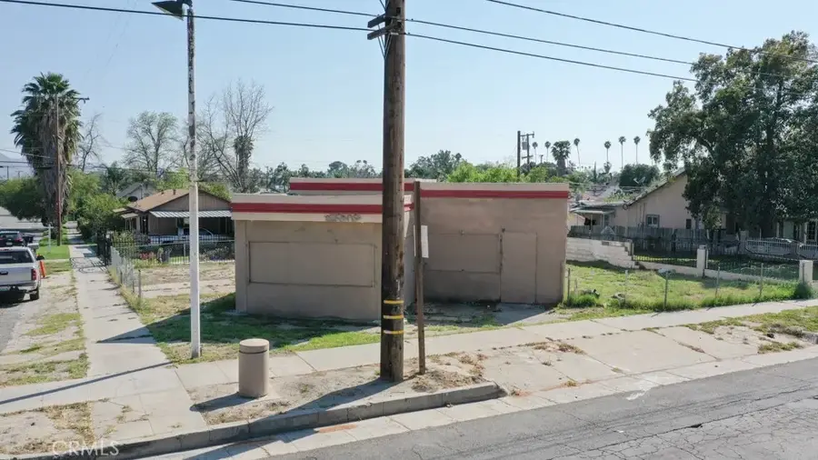 1003 W Rialto, San Bernardino, CA 92410 - #3