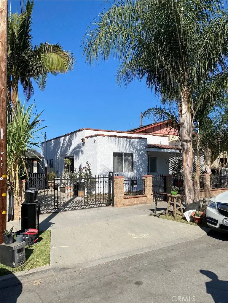 2033 W Burnett Street, Long Beach, CA 90810 - #2
