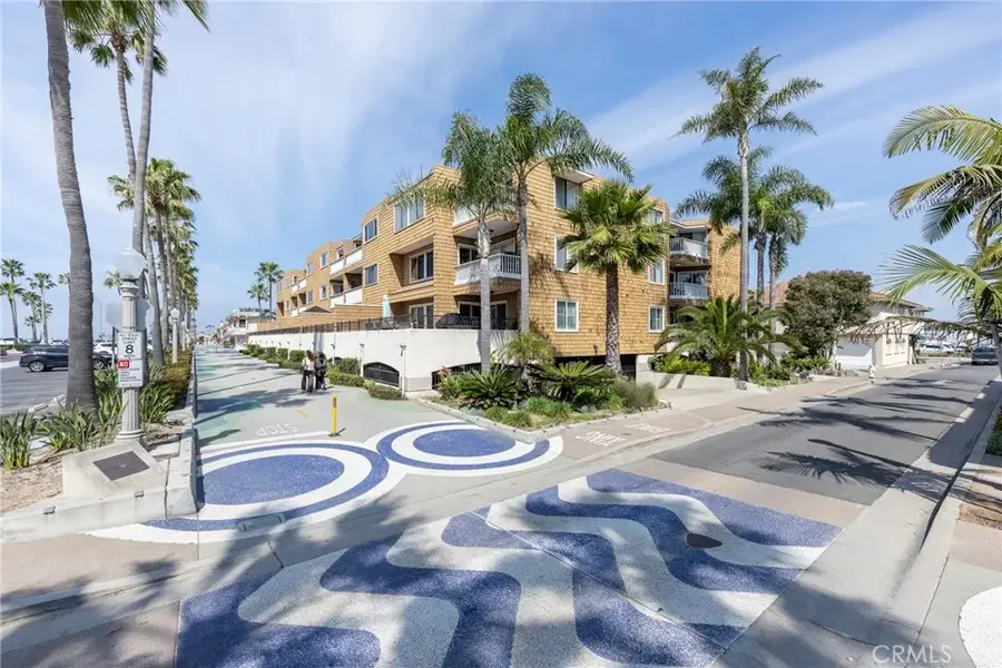 600 E Oceanfront 1d, Newport Beach, CA 92661 - #2