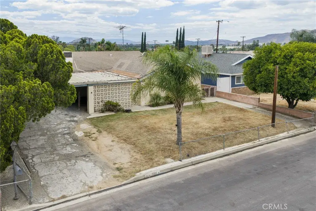 3306 Debbie Lane, Riverside, CA 92501 - #1