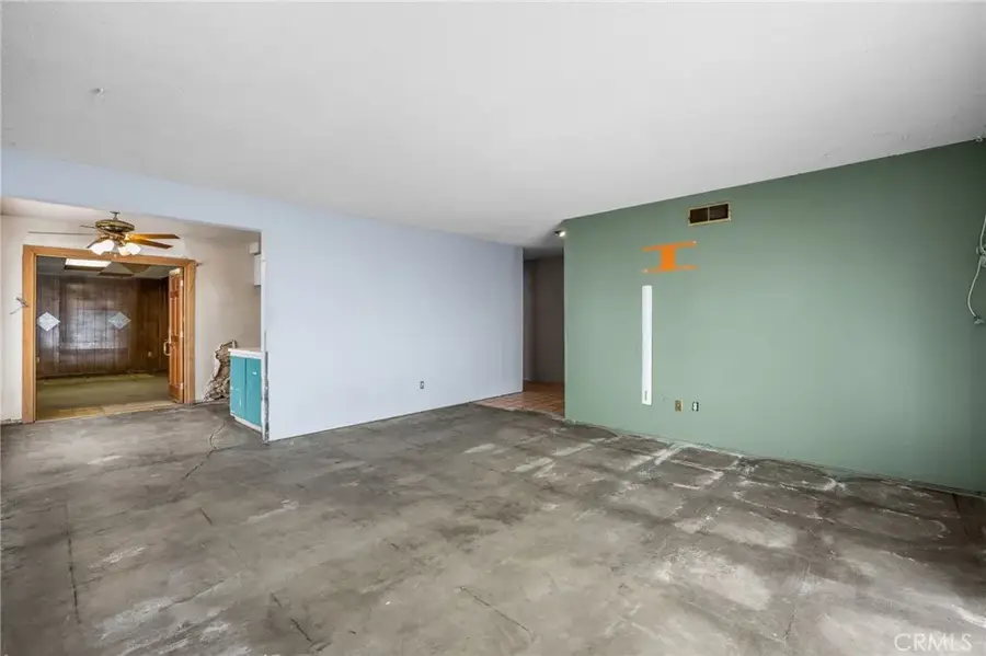 3306 Debbie Lane, Riverside, CA 92501 - #3