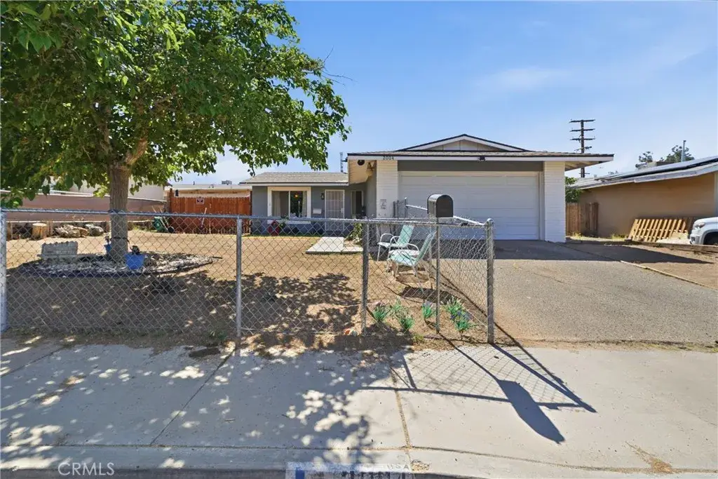 2004 Rushmore, Barstow, CA 92311 - #1