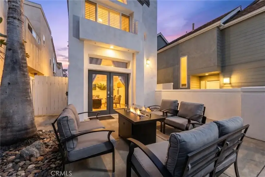 1014 England Street, Huntington Beach, CA 92648 - #2