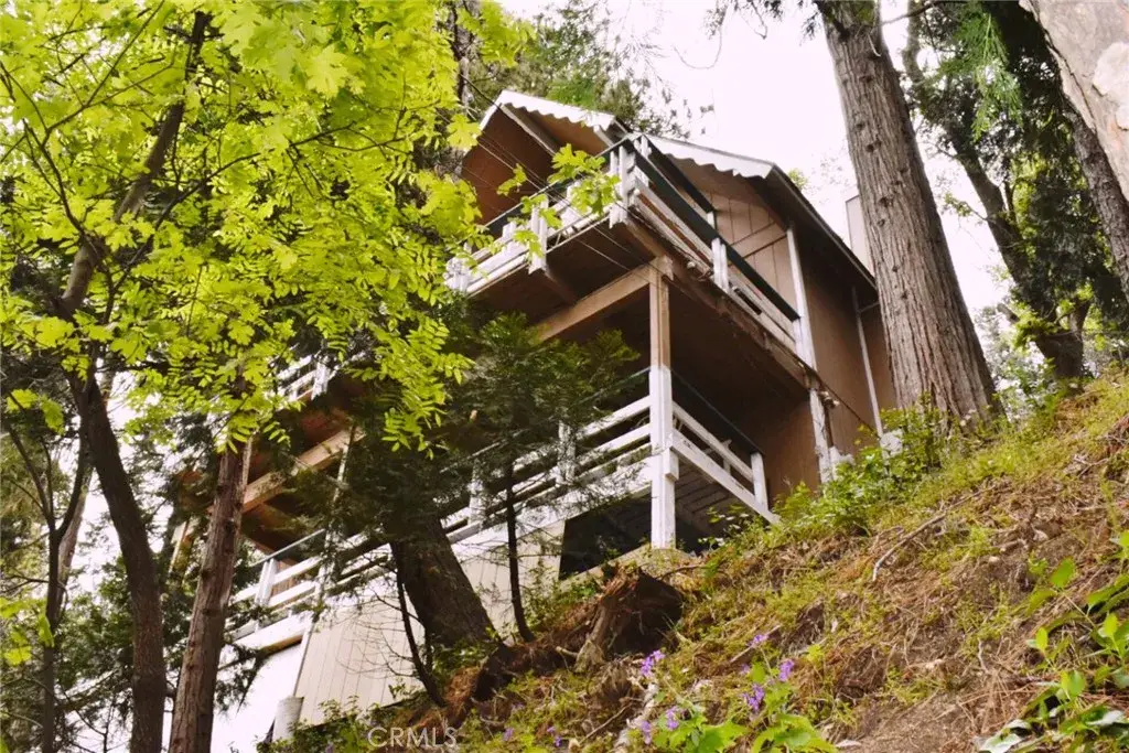25145 Valle, Crestline, CA 92325 - #1