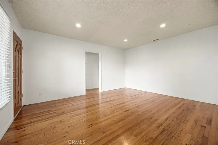 6113 Greenmeadow Road, Lakewood, CA 90713 - #3