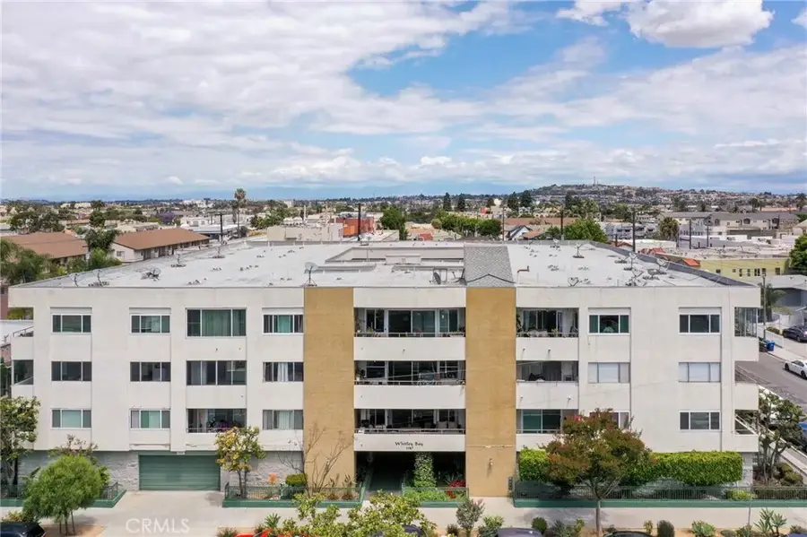 1187 E 3rd #308, Long Beach, CA 90802 - #2